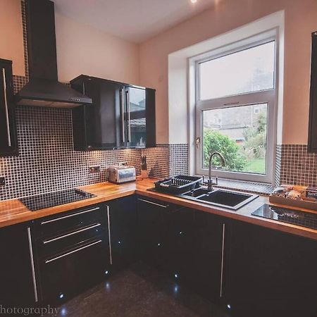Stylish And Spacious Two Bed In Aberdeen'S West End Kültér fotó