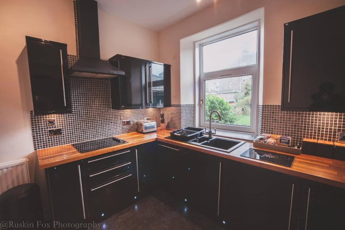 Stylish And Spacious Two Bed In Aberdeen'S West End Kültér fotó